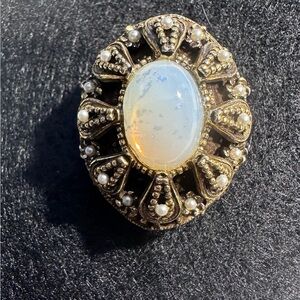 Jeanne Victorian Rare Vtge. Beautiful Brooch